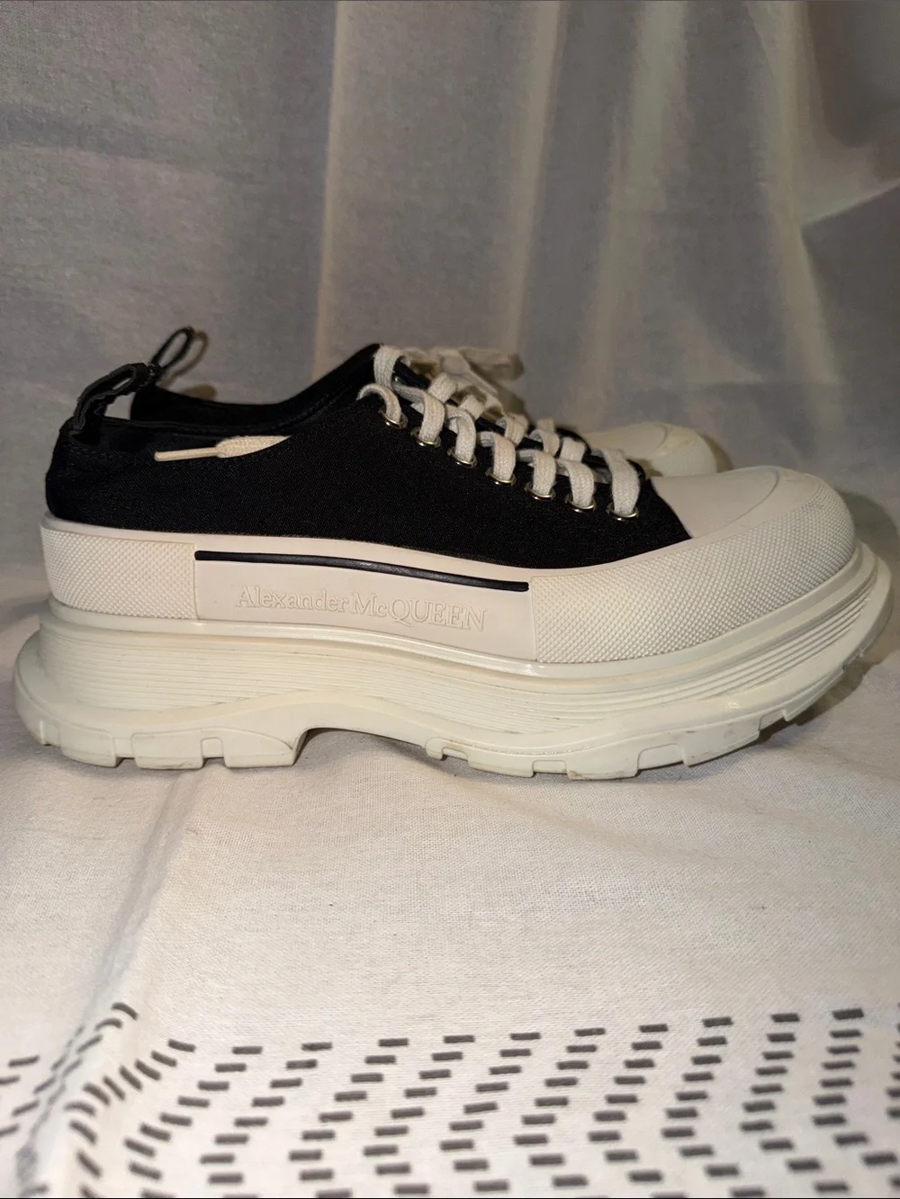 Alexander McQueen Black Canvas Low-Top Sneakers with Off-White Platform